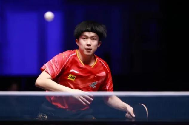 表现出强大 表现出强大