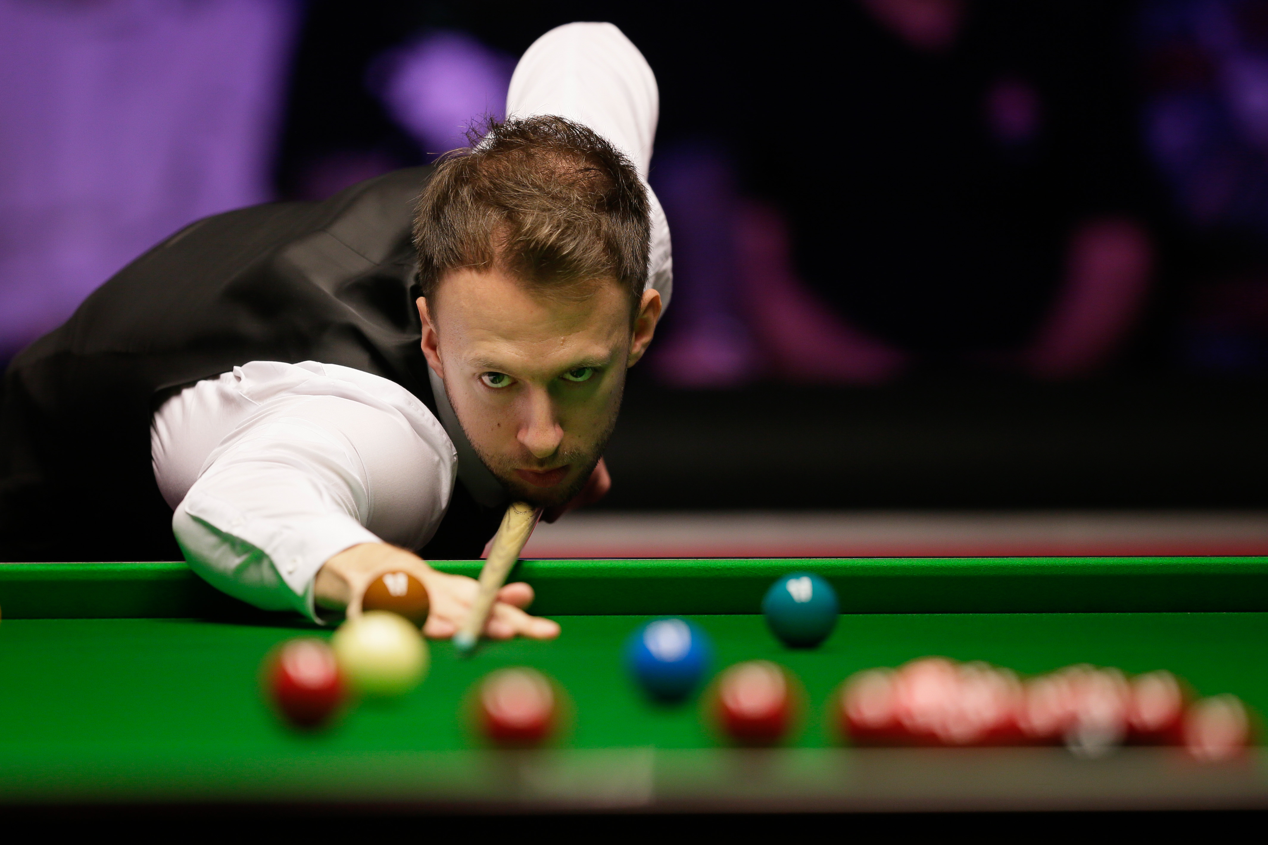 他应当着重 他应当着重